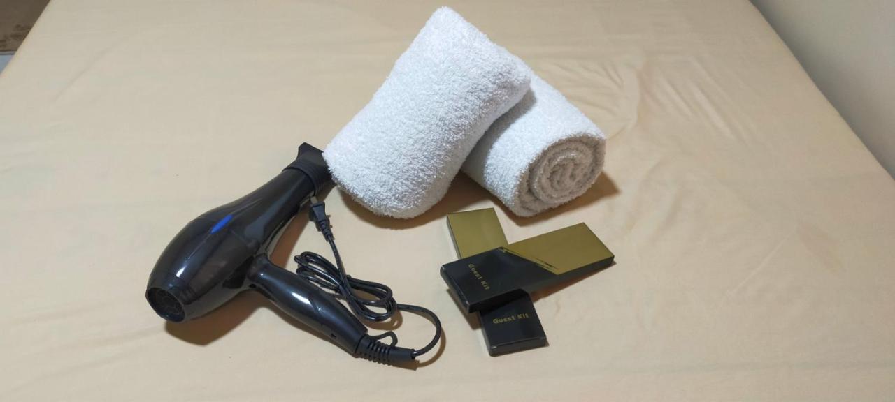 Havenly Guesthouse And Body Massage Spa 몰볼 외부 사진